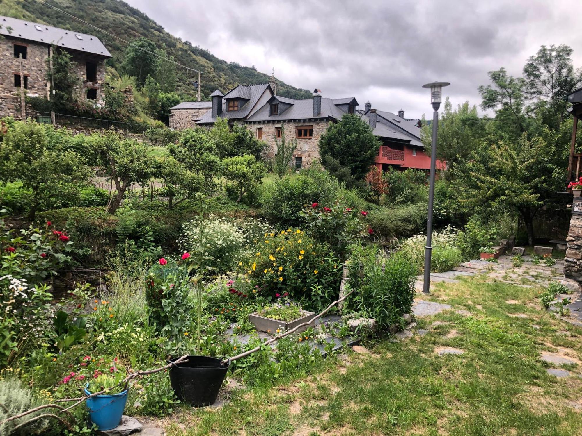 Boutique Finca Esencial Villafranca Del Bierzo Exteriör bild